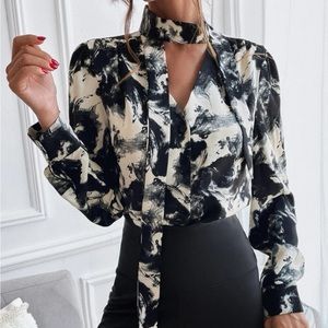 Neck tie blouse